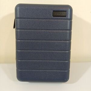 Away United Airlines Mini Hard Shell Amenity Kit Suitcase Travel Toiletries Navy